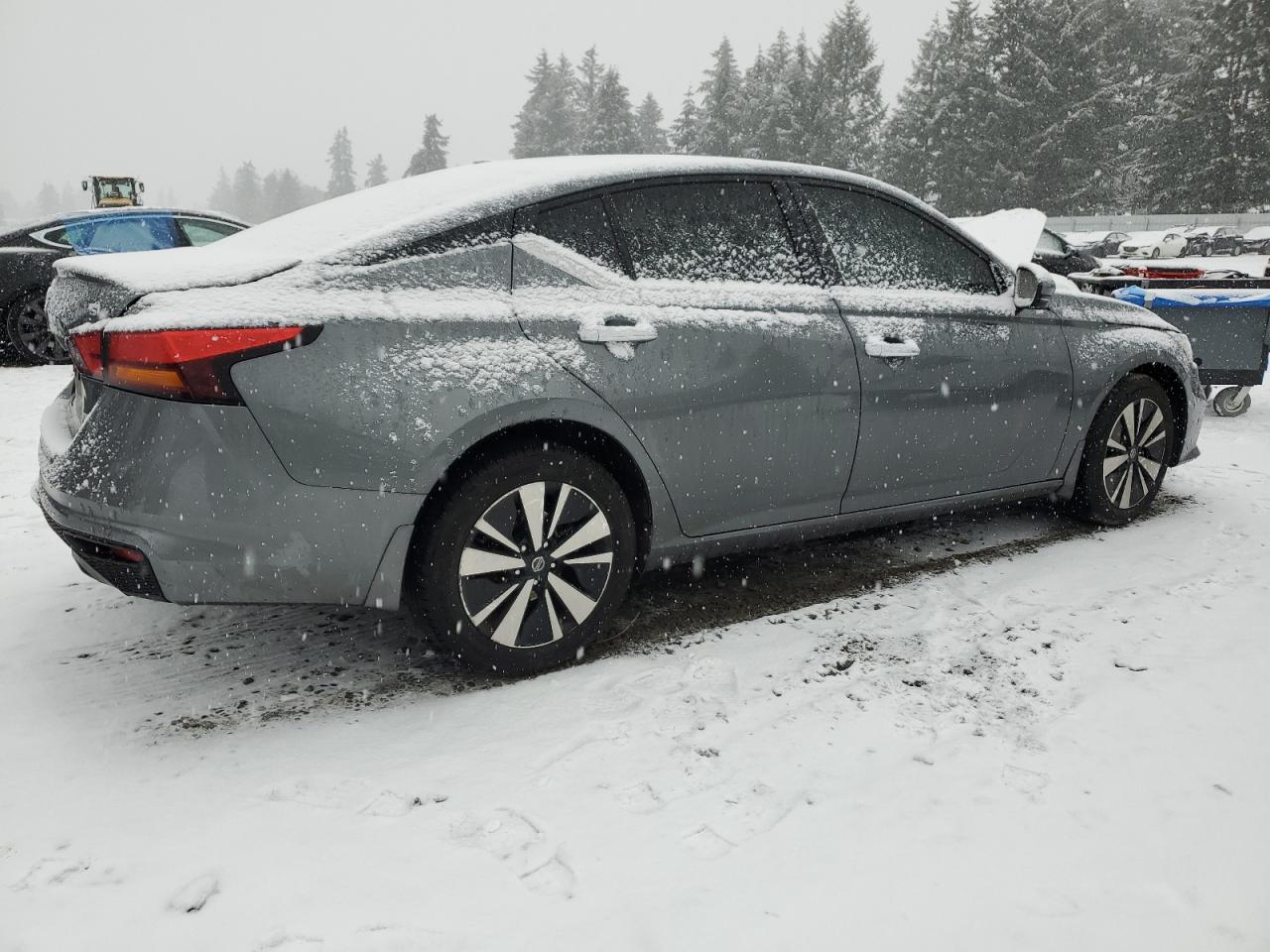 2019 Nissan Altima - Image 3
