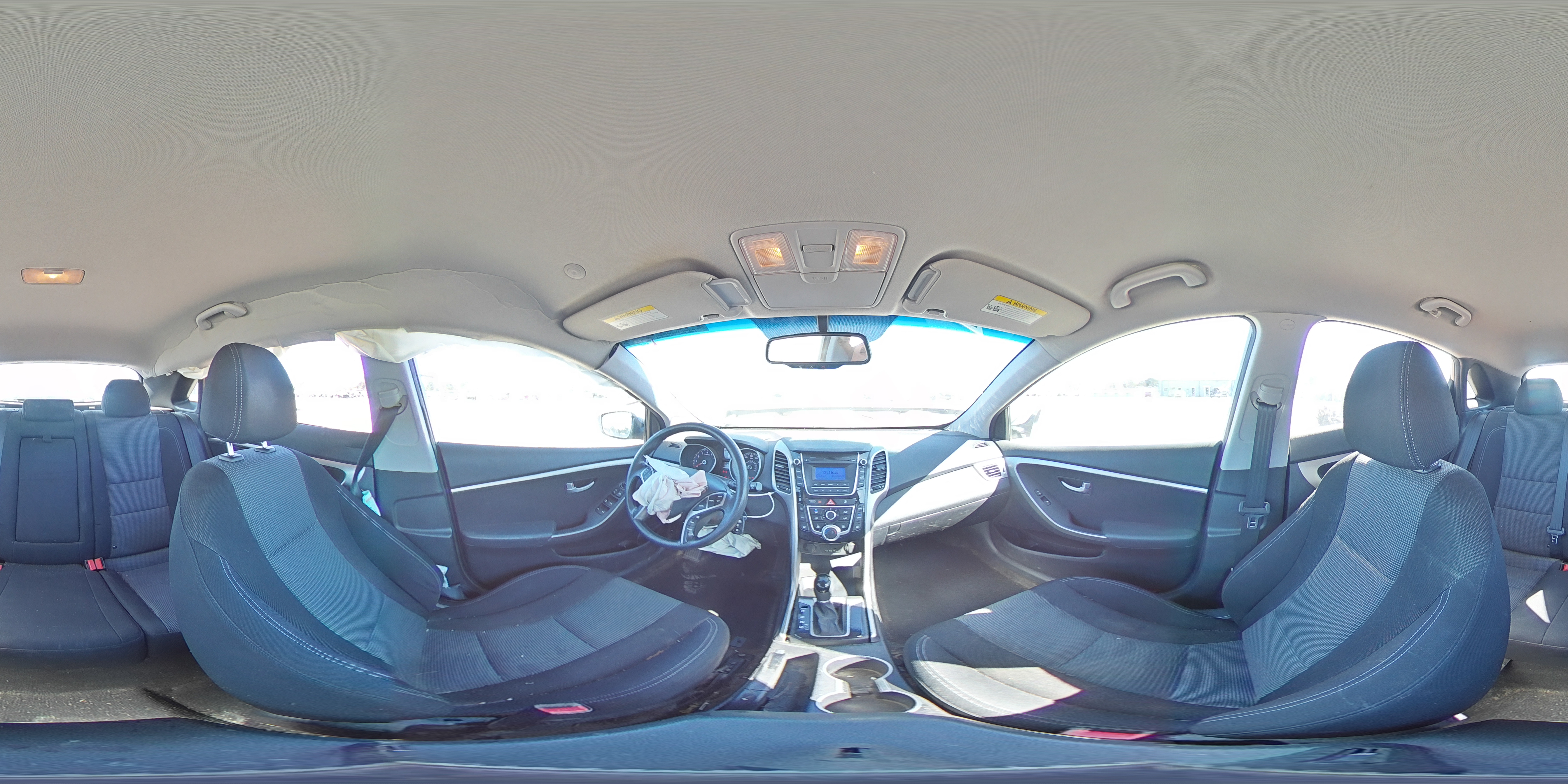 2013 Hyundai Elantra - Image 12