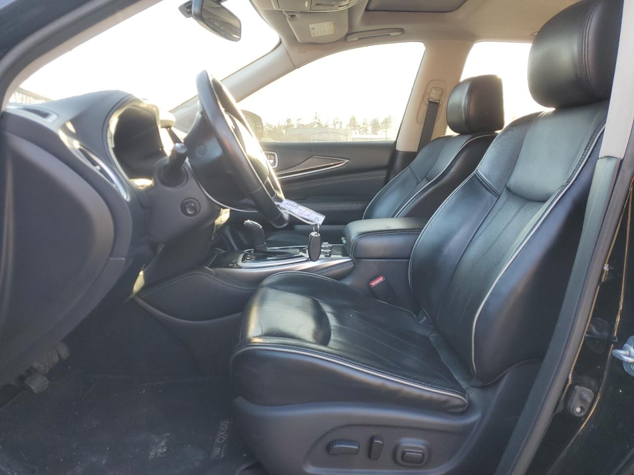 2017 Infiniti QX60 - Image 7