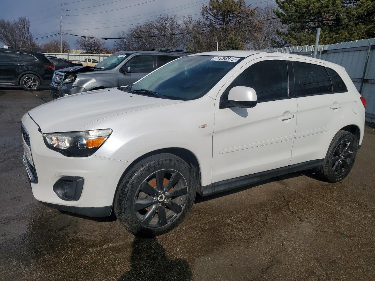 2014 Mitsubishi Outlander - Image 1