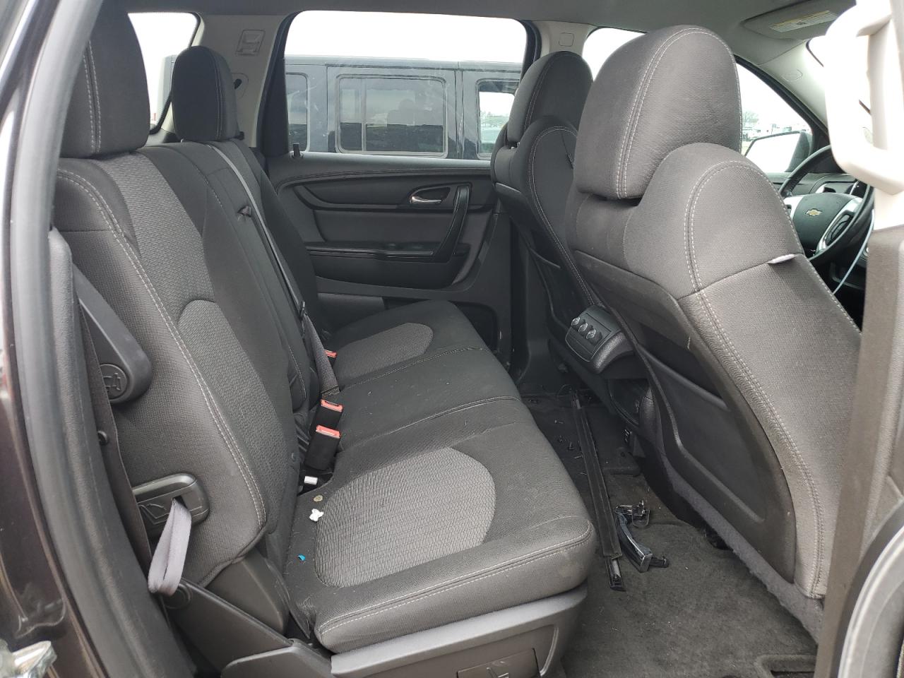 2015 Chevrolet Traverse - Image 11