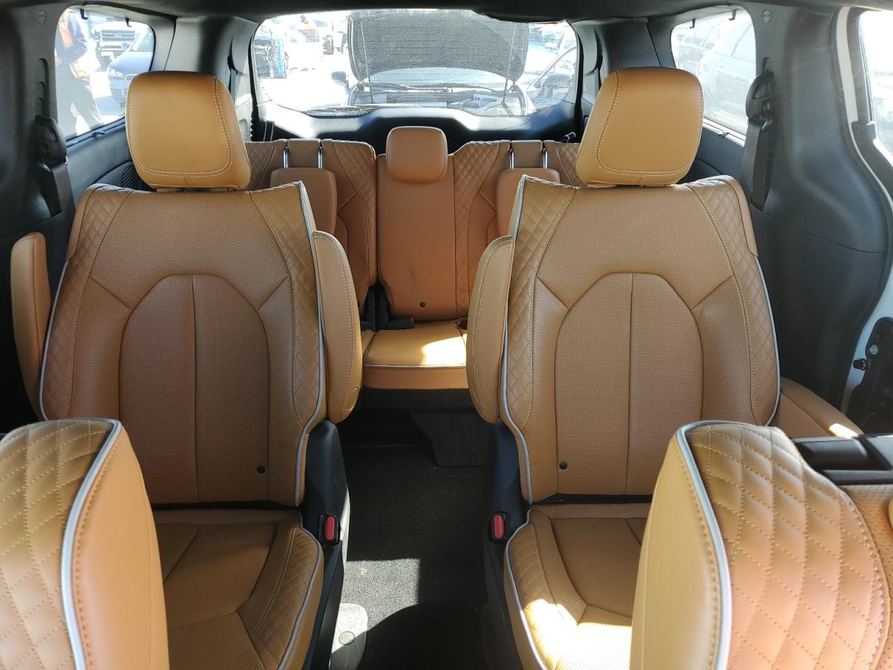 2021 Chrysler Pacifica - Image 10