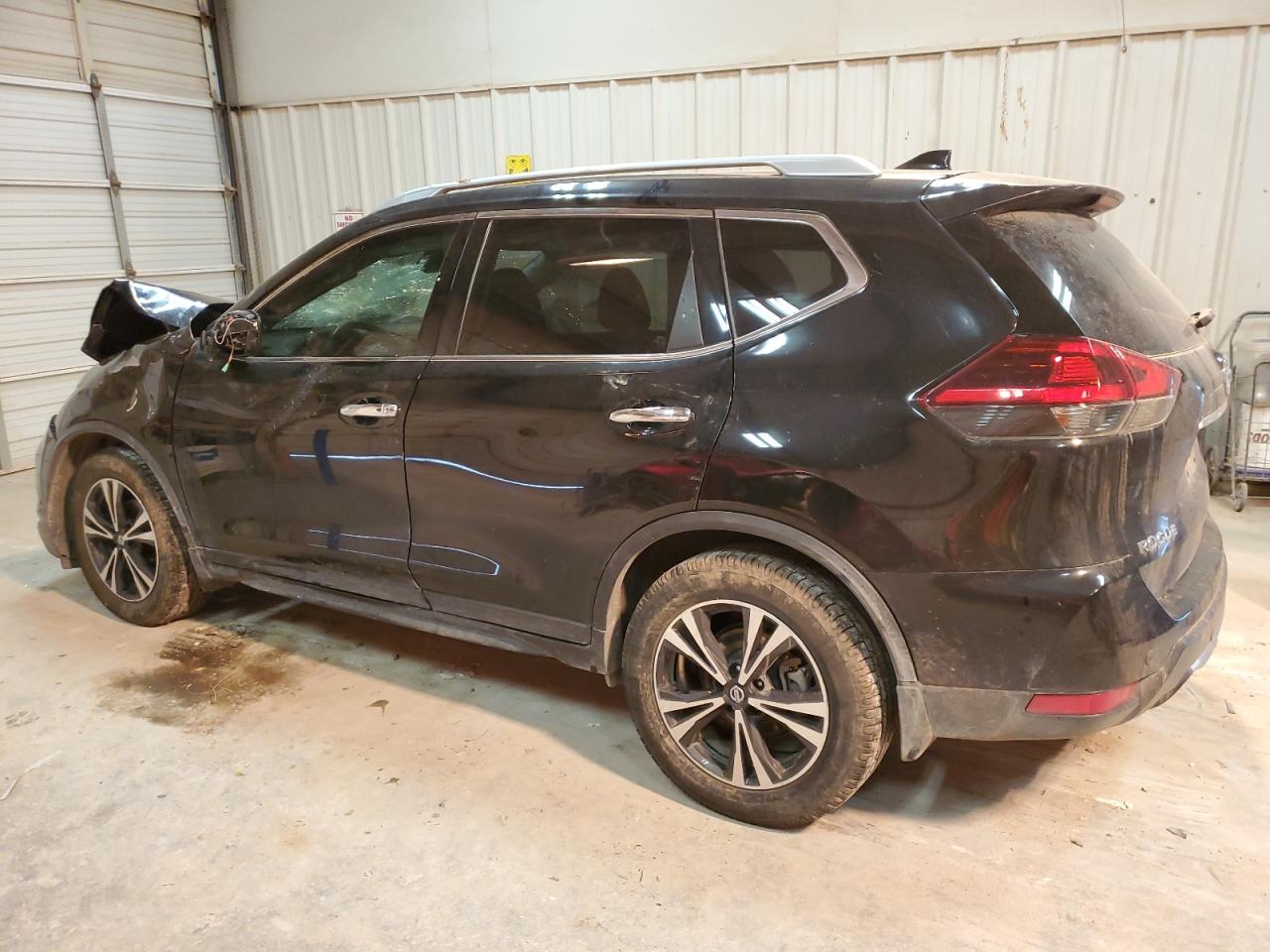 2019 Nissan Rogue - Image 2