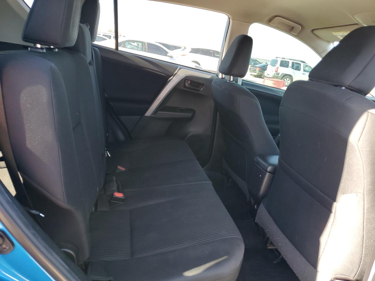 2018 Toyota RAV 4 - Image 11