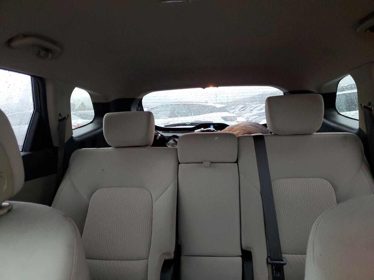 2013 Hyundai Santa Fe - Image 10