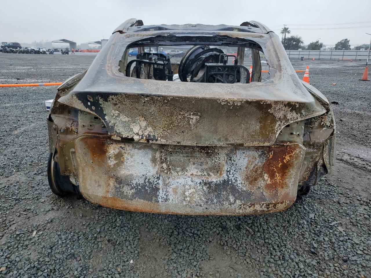 2023 Tesla Model Y VIN: 7SAYGAEE8PF746932 Lot: 44257875