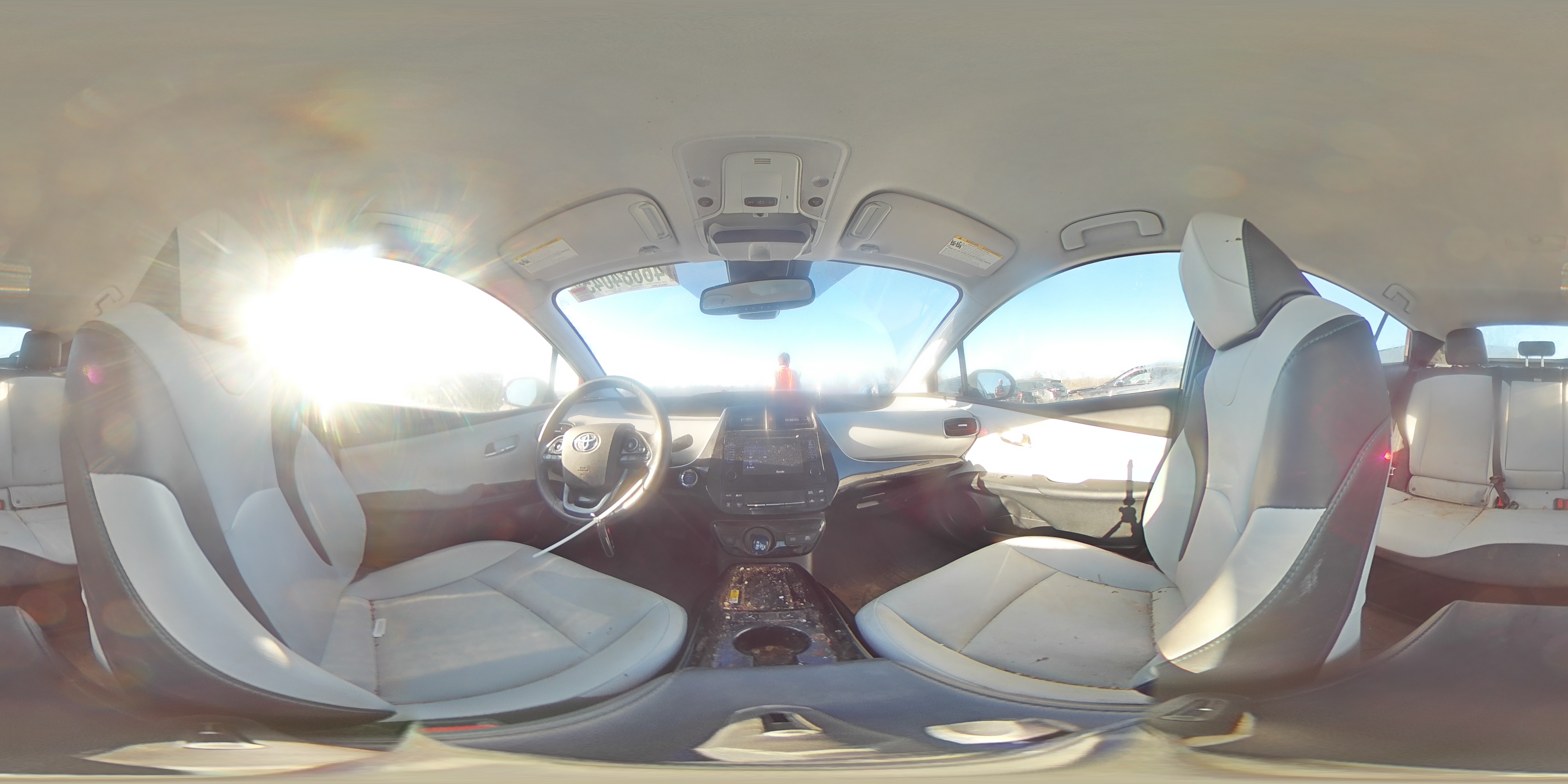 2019 Toyota Prius - Image 12