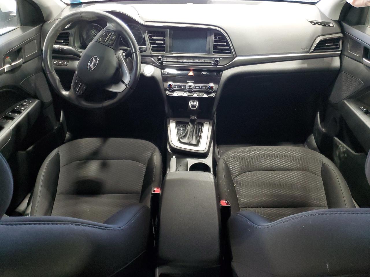 2019 Hyundai Elantra - Image 8