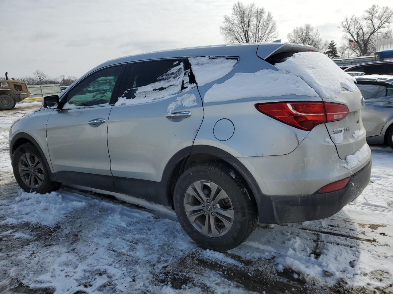 2016 Hyundai Santa Fe - Image 2