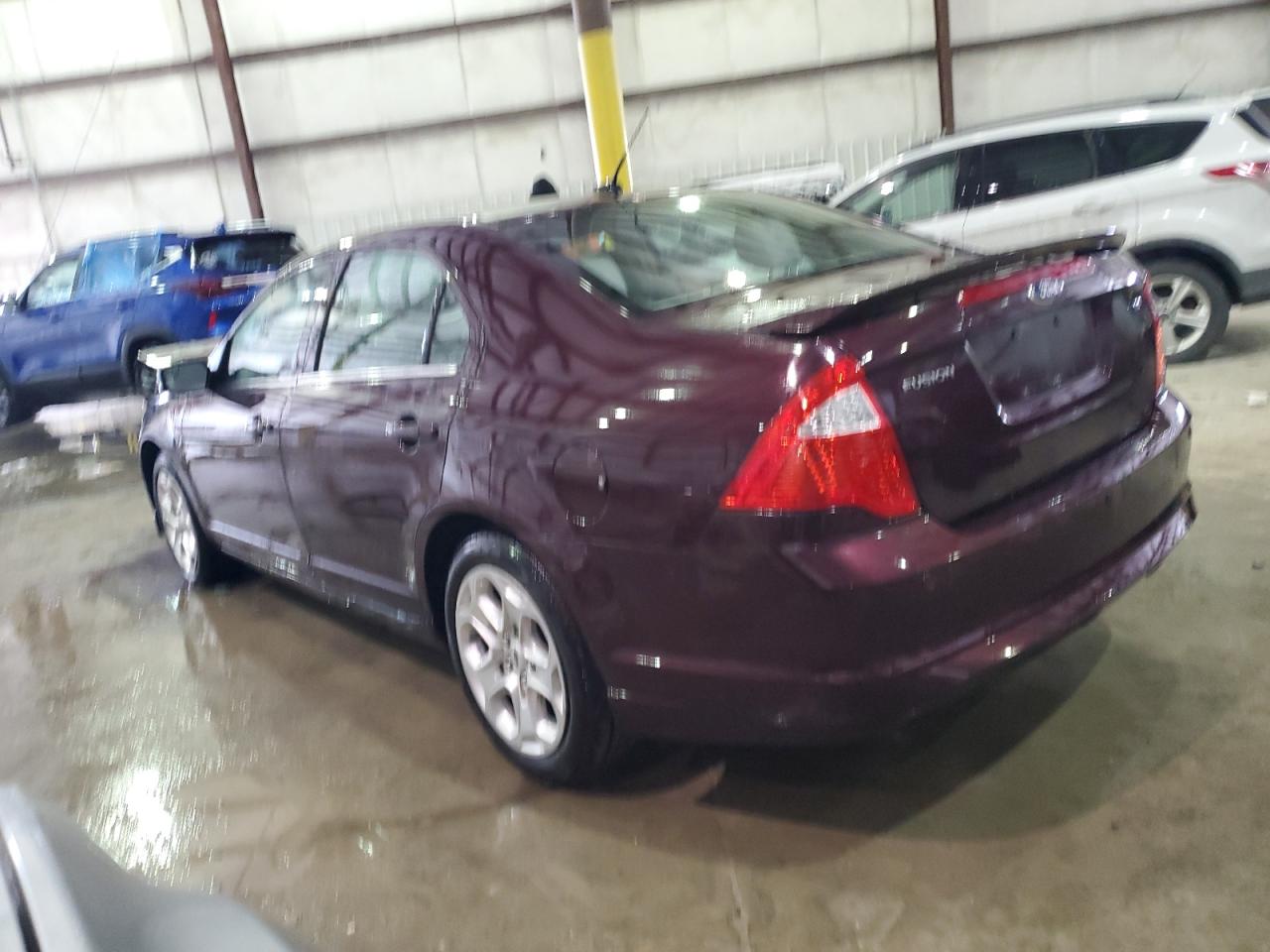 2011 Ford Fusion - Image 2