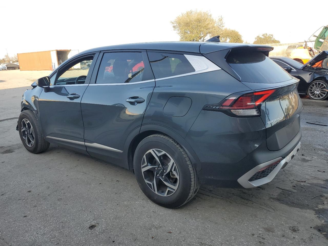 2024 Kia Sportage - Image 2