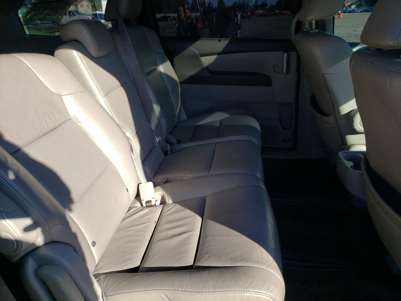 2013 Honda Odyssey - Image 11