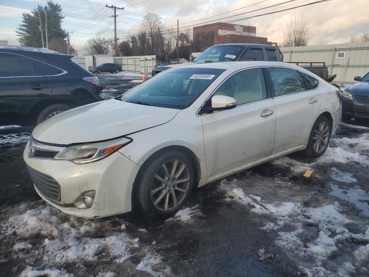 2014 Toyota Avalon - Image 1