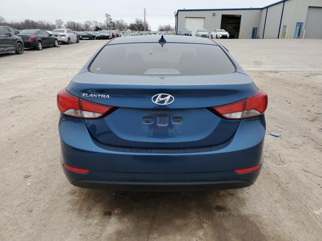 2016 Hyundai Elantra - Image 6