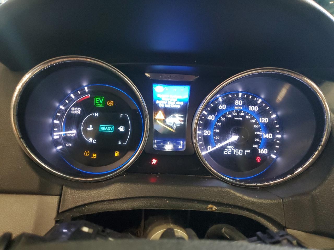 2012 Hyundai Sonata - Image 9