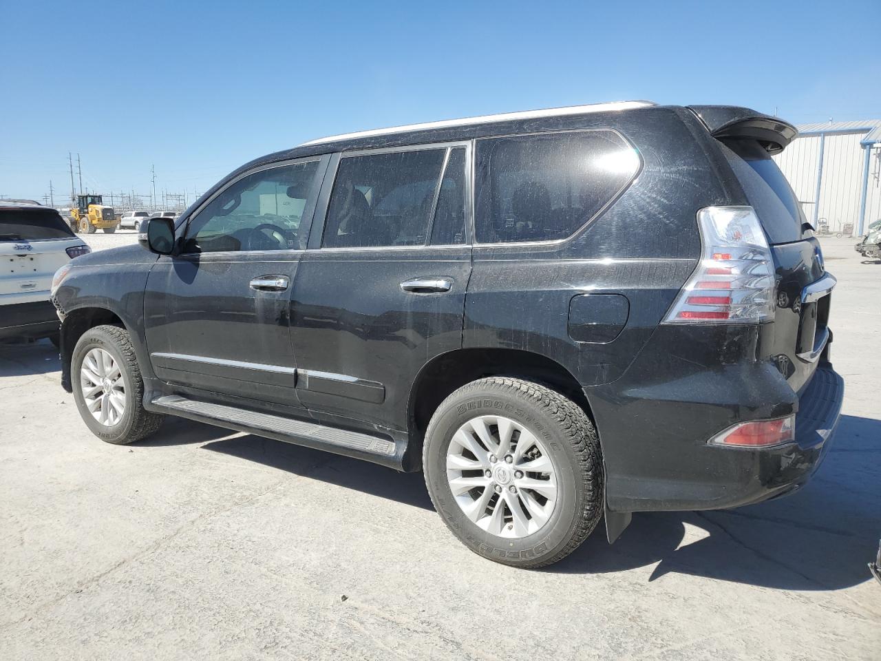 2019 Lexus GX - Image 2