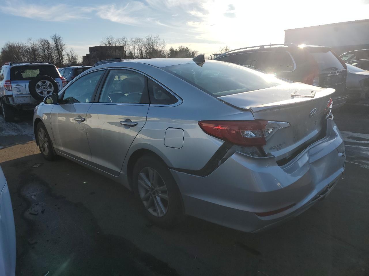 2015 Hyundai Sonata - Image 2