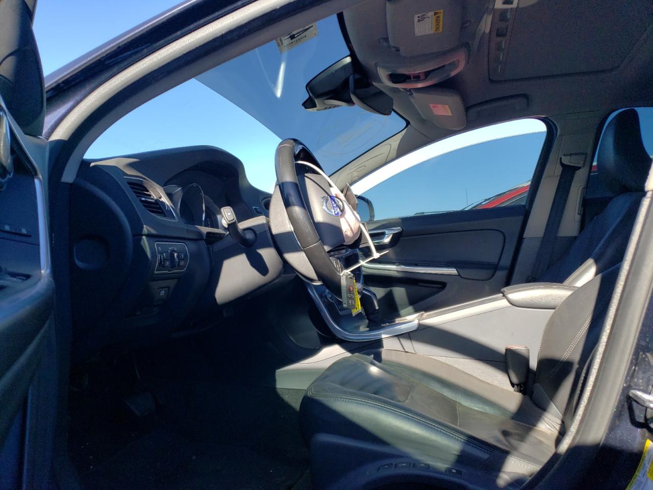 2016 Volvo S60 - Image 7