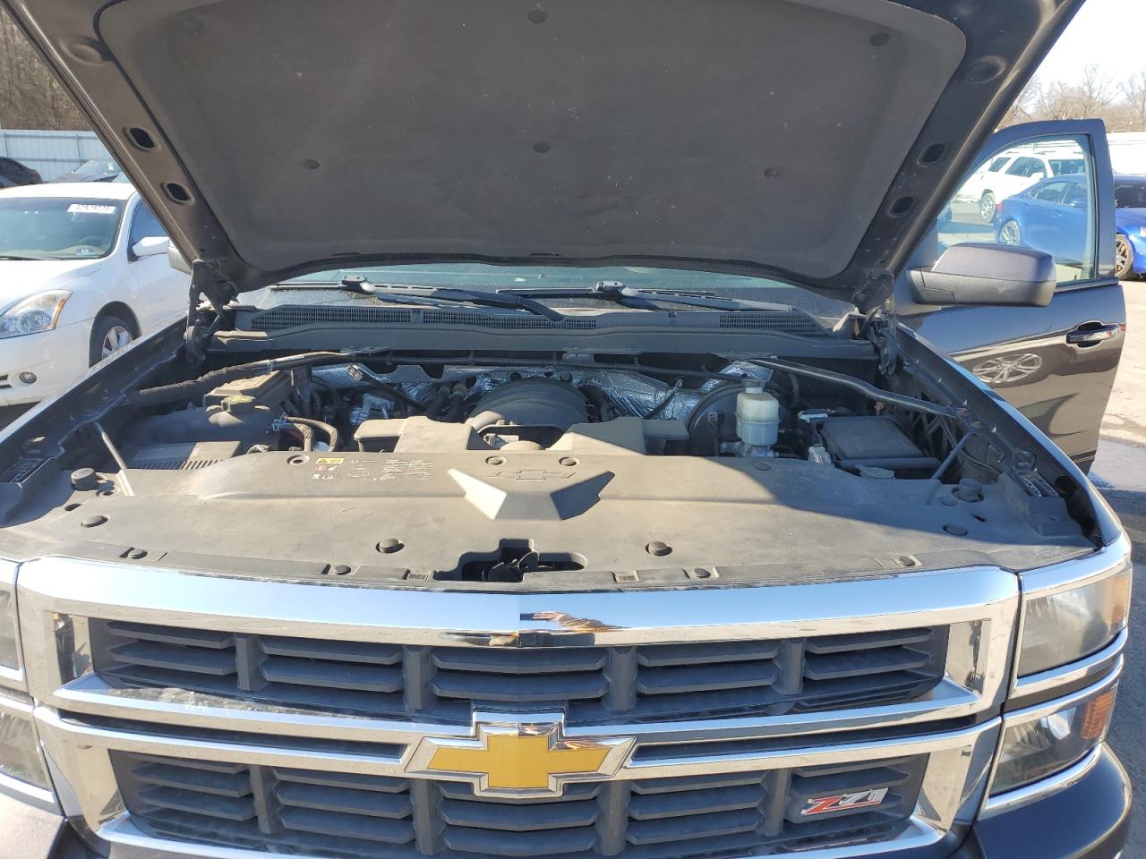 2015 Chevrolet Silverado - Image 11