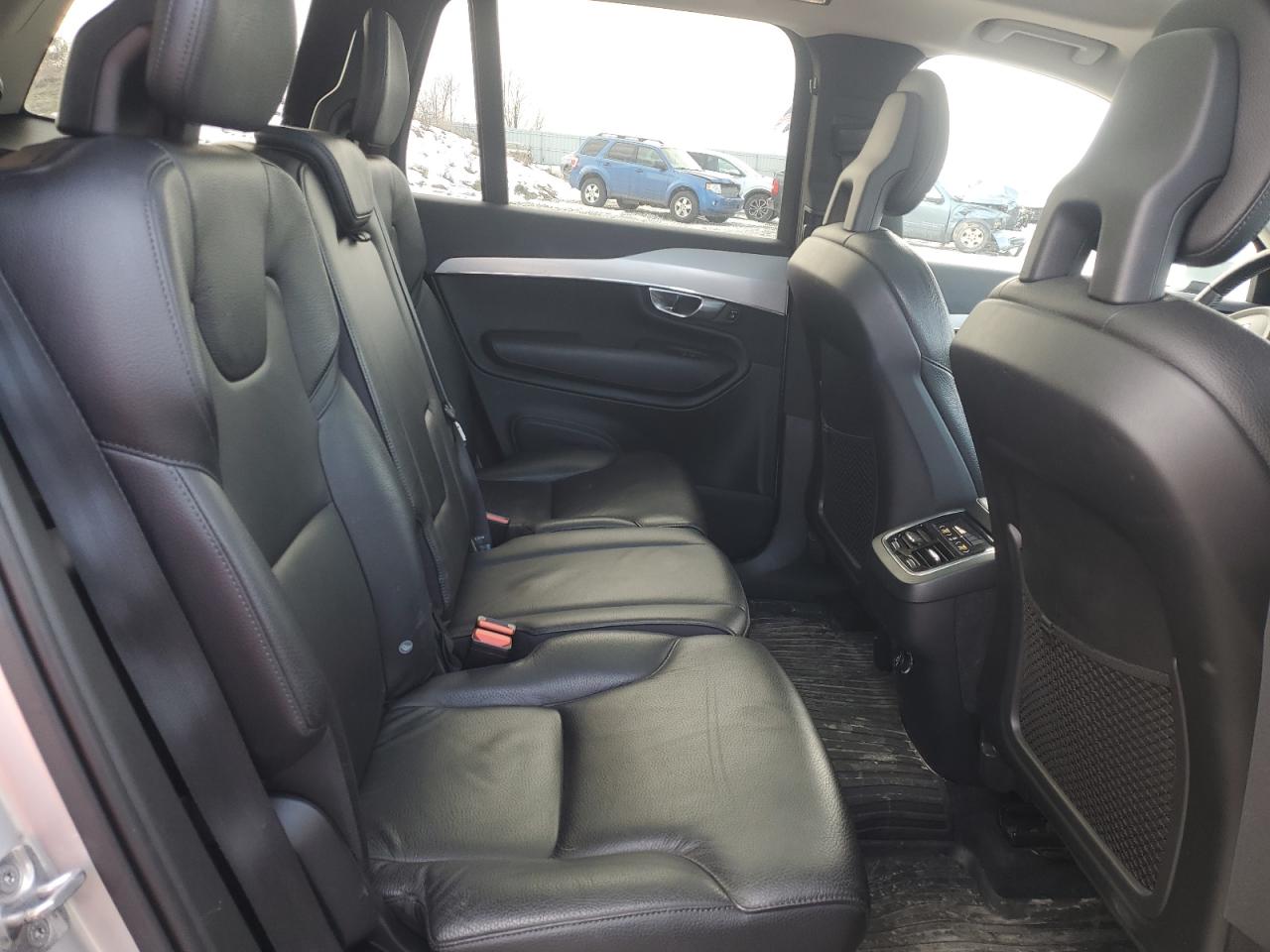 2017 Volvo XC90 - Image 11
