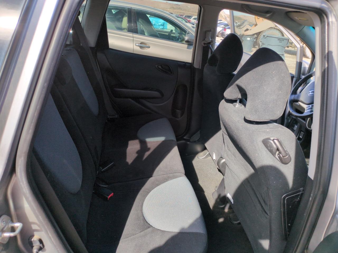 2008 Honda Fit - Image 10