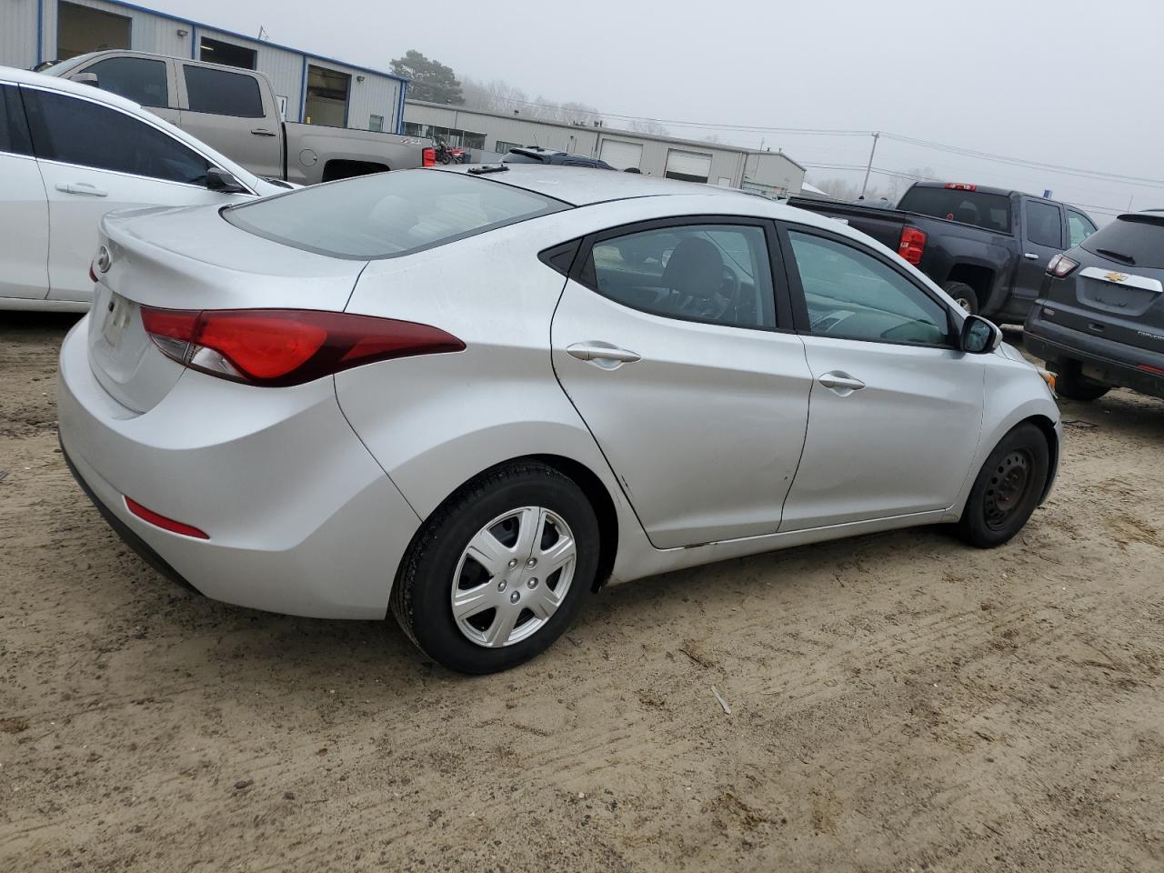 2016 Hyundai Elantra - Image 3