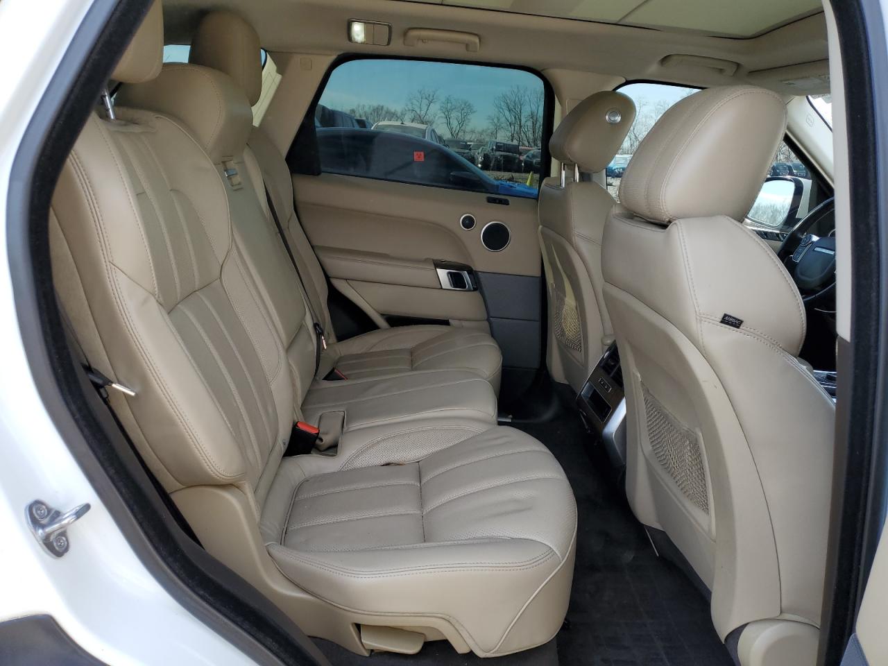 2016 Land Rover Range Rover - Image 11