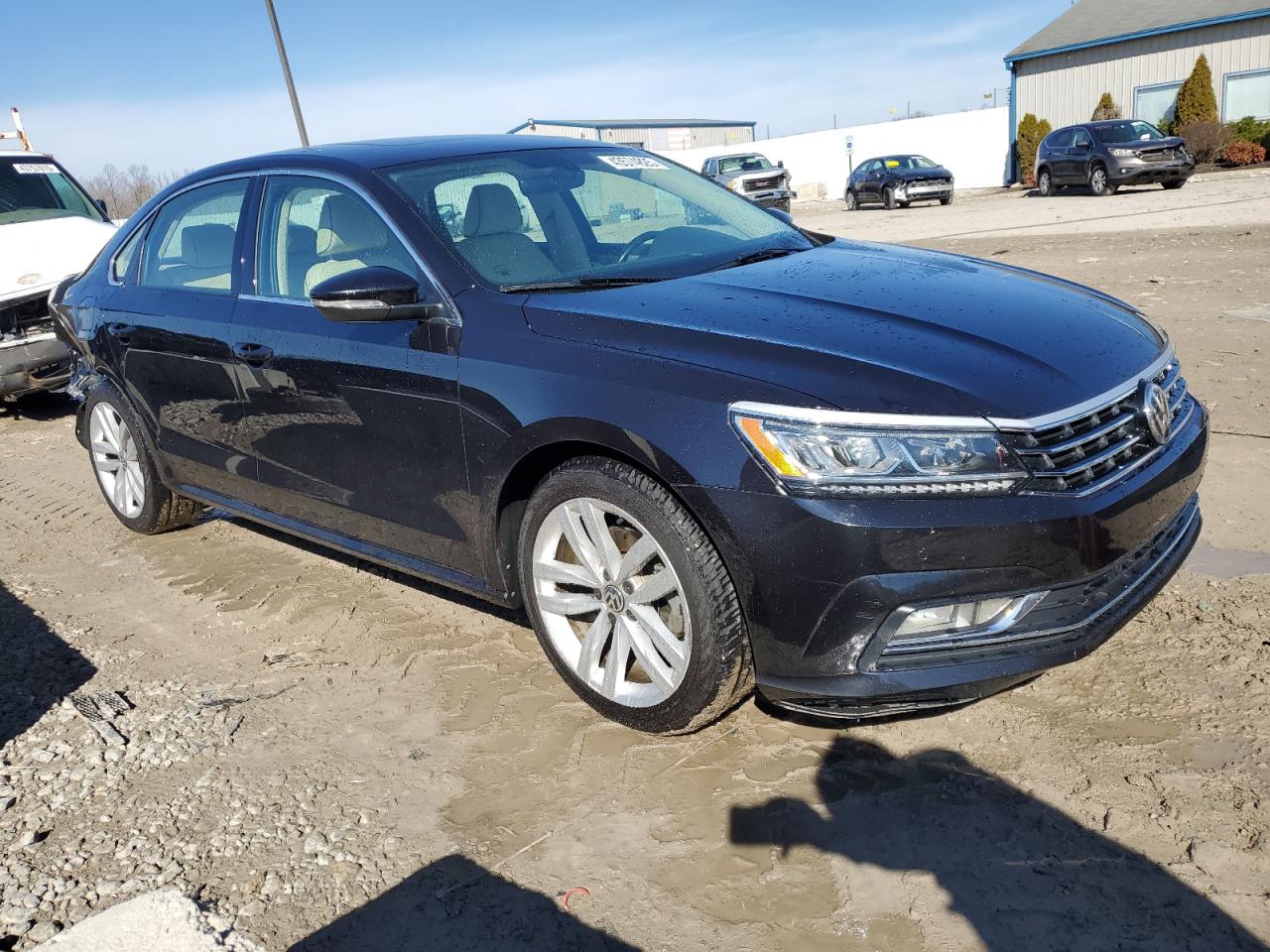 2018 Volkswagen Passat - Image 4