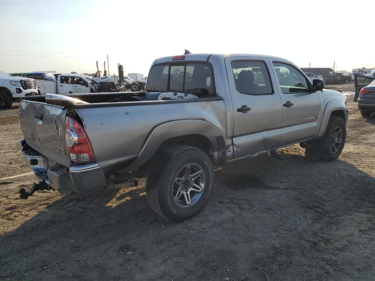 2014 Toyota Tacoma - Image 3