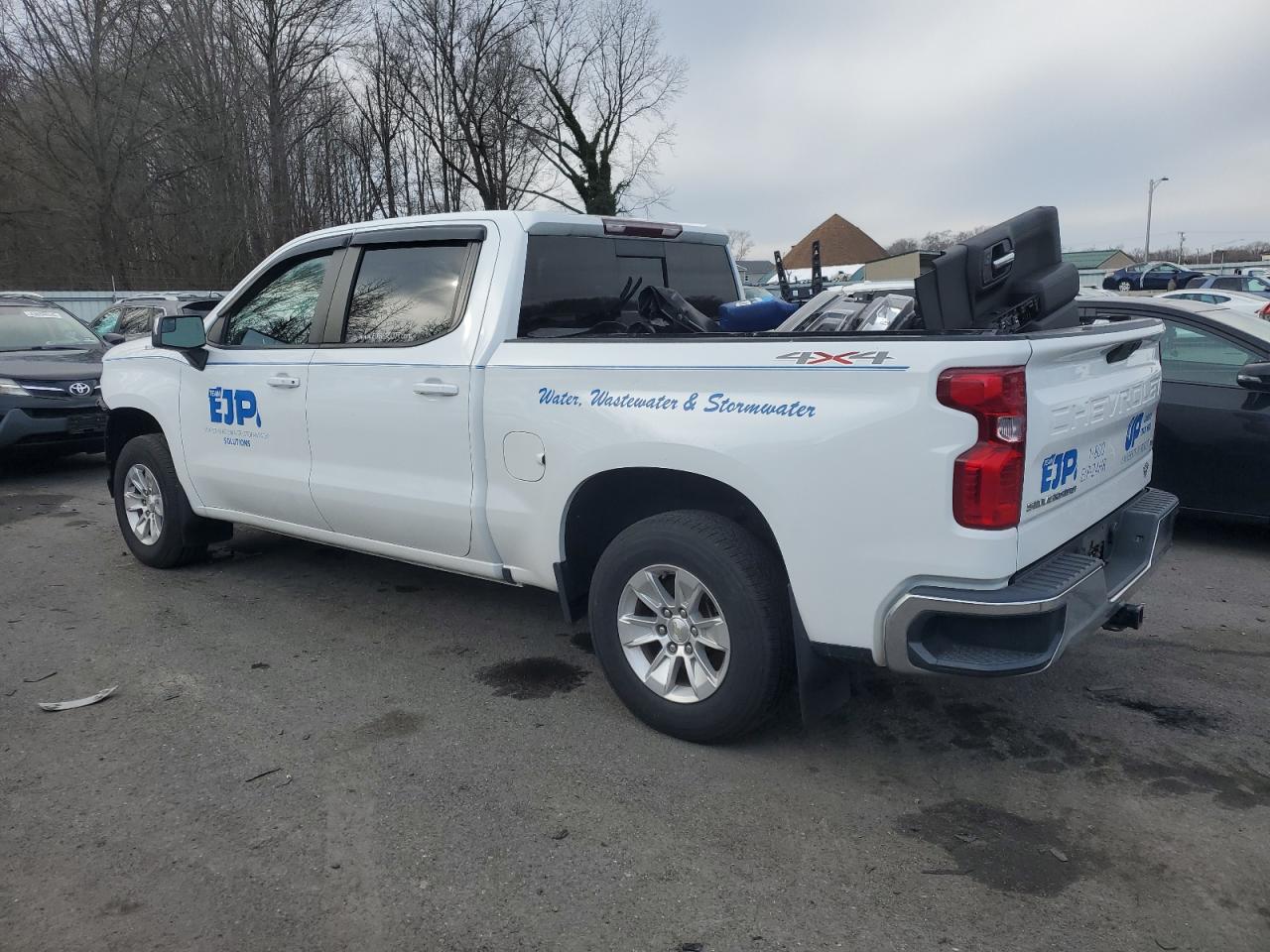 2020 Chevrolet Silverado - Image 2