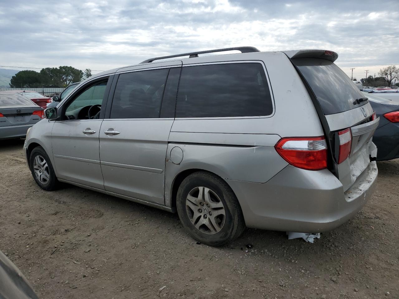 2007 Honda Odyssey - Image 2