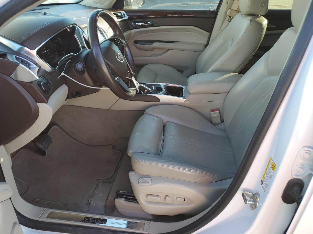 2015 Cadillac SRX - Image 7