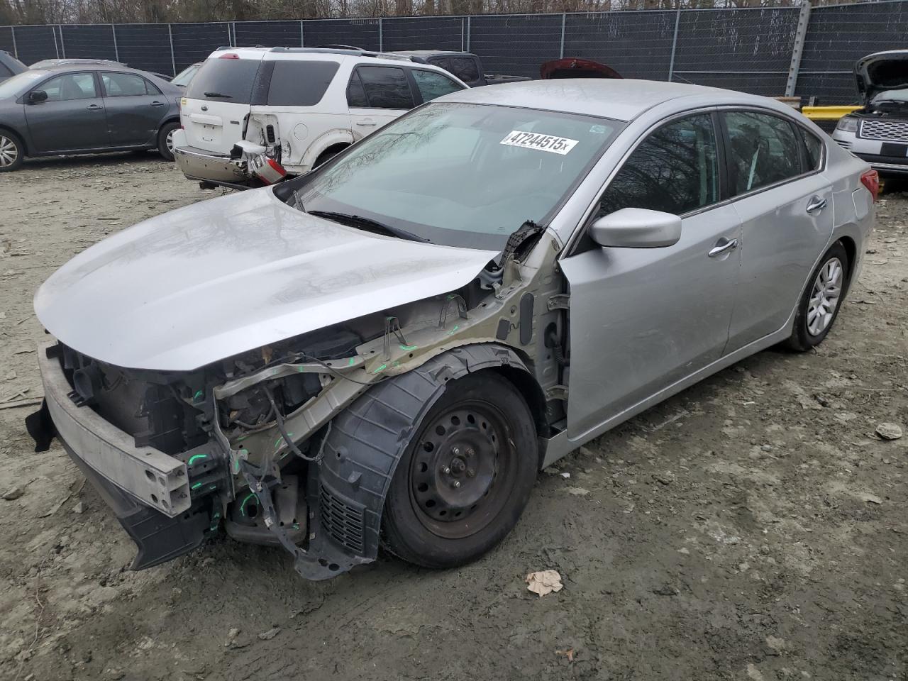 2017 Nissan Altima 2.5 продається в Waldorf, MD - Front End