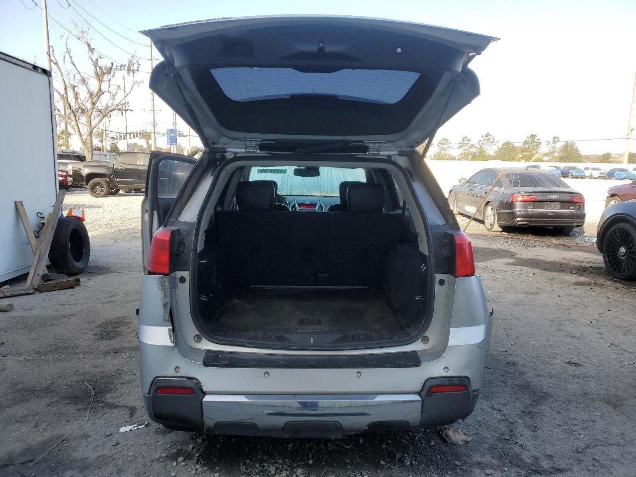 2011 GMC Terrain - Image 6
