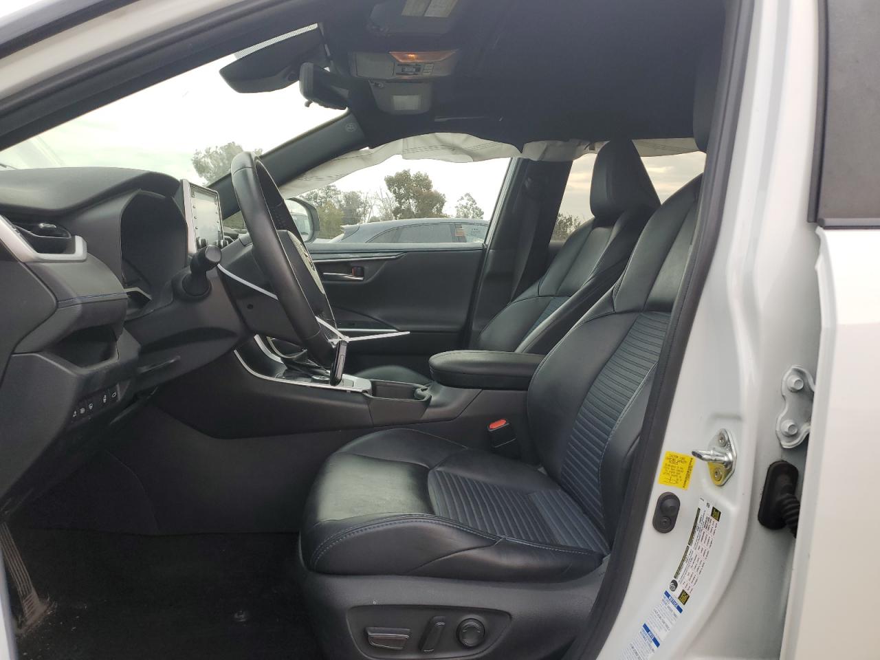 2020 Toyota RAV 4 - Image 7