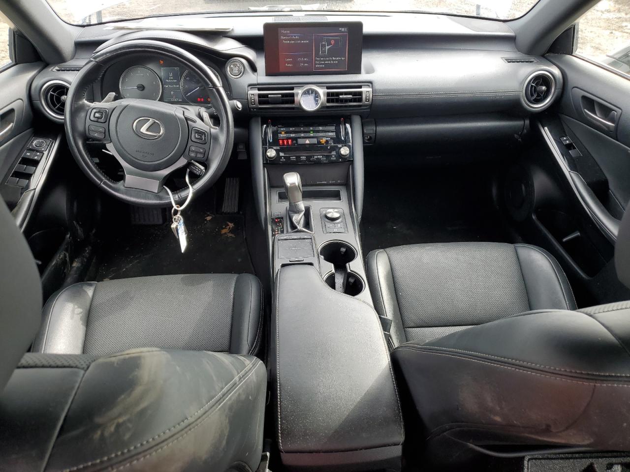 2021 Lexus IS - Image 8