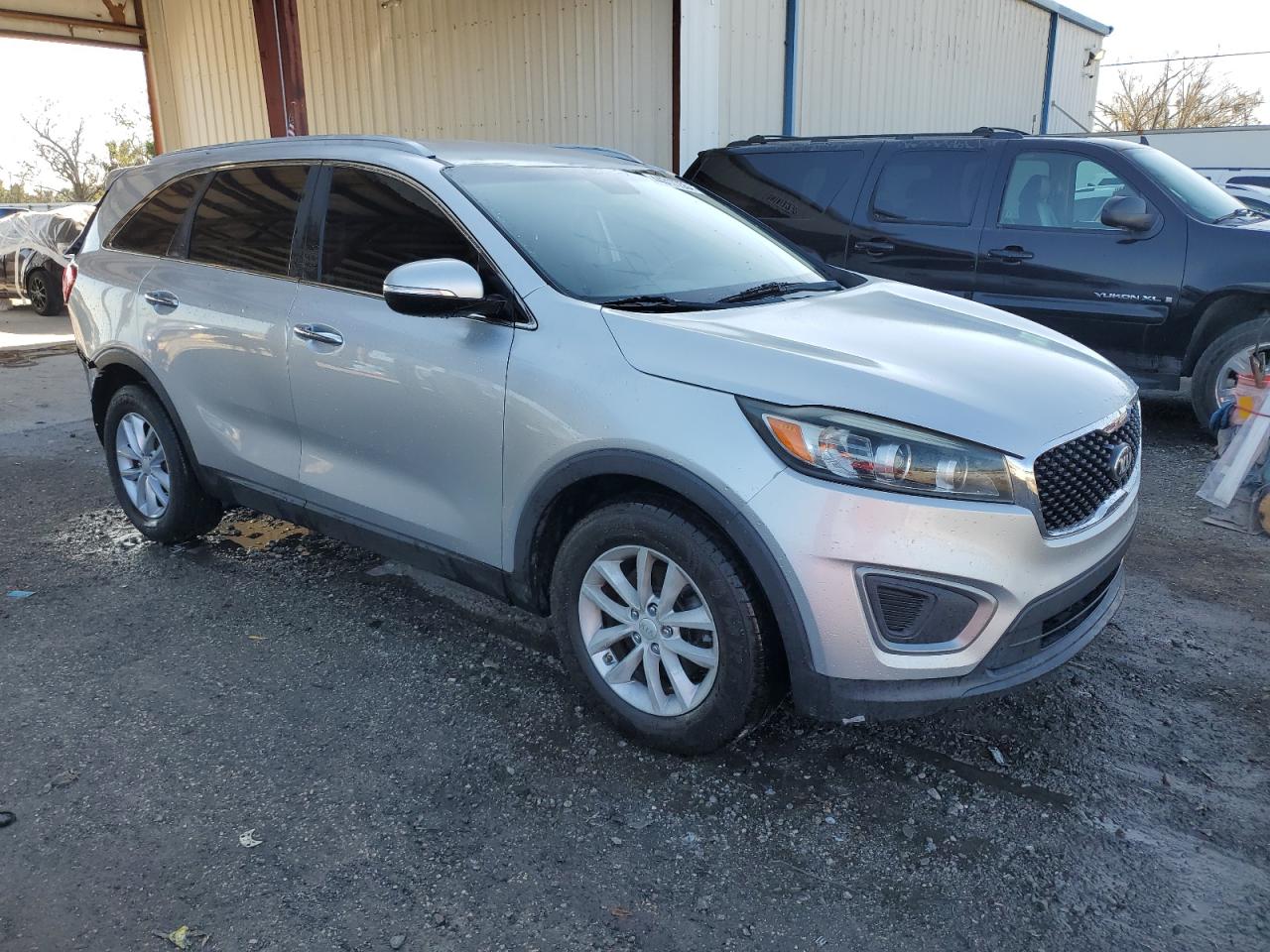 2017 Kia Sorento - Image 4