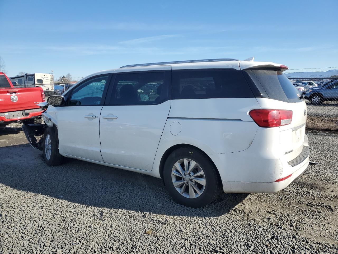 2017 Kia Sedona - Image 2