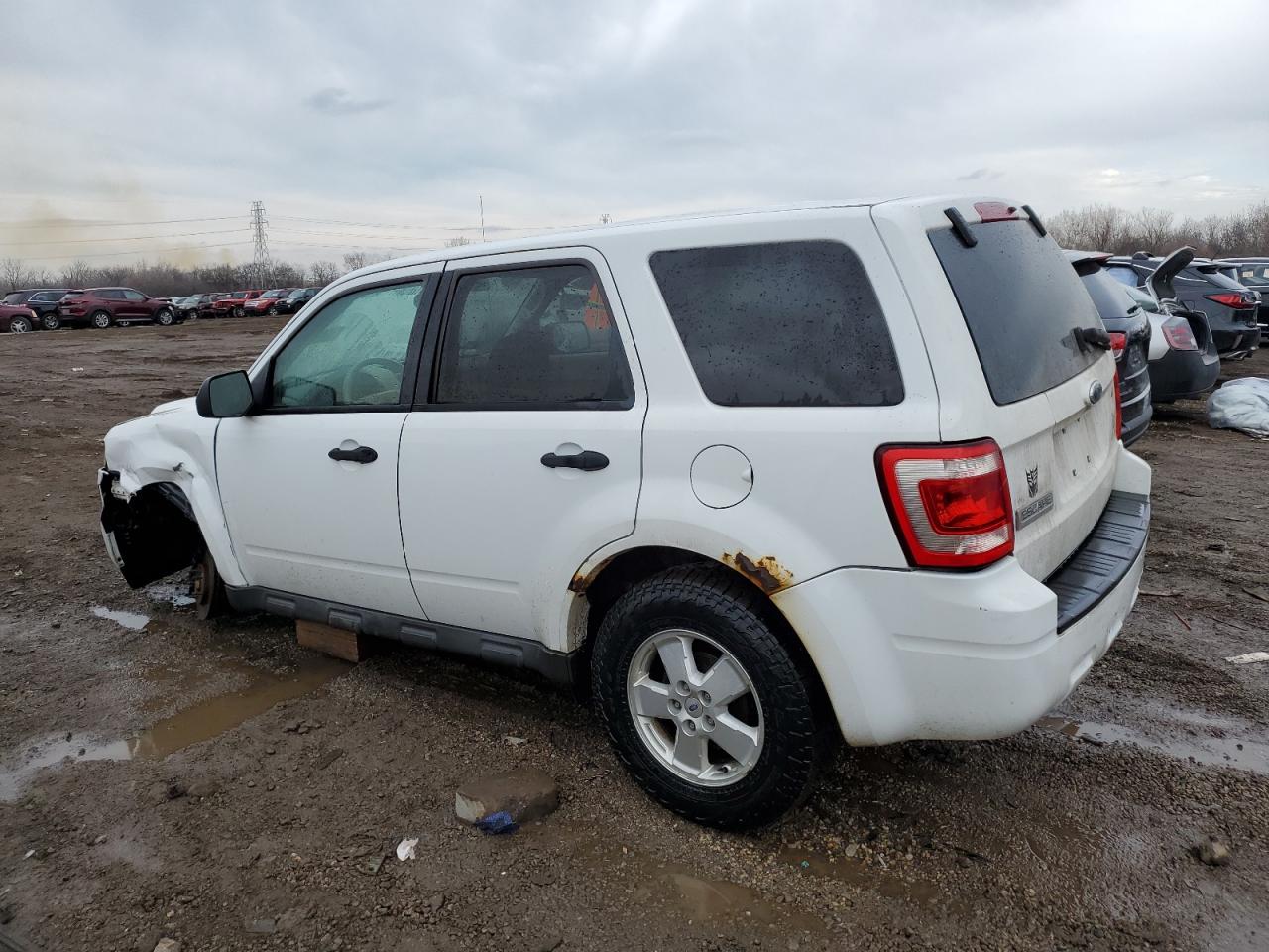 2009 Ford Escape - Image 2