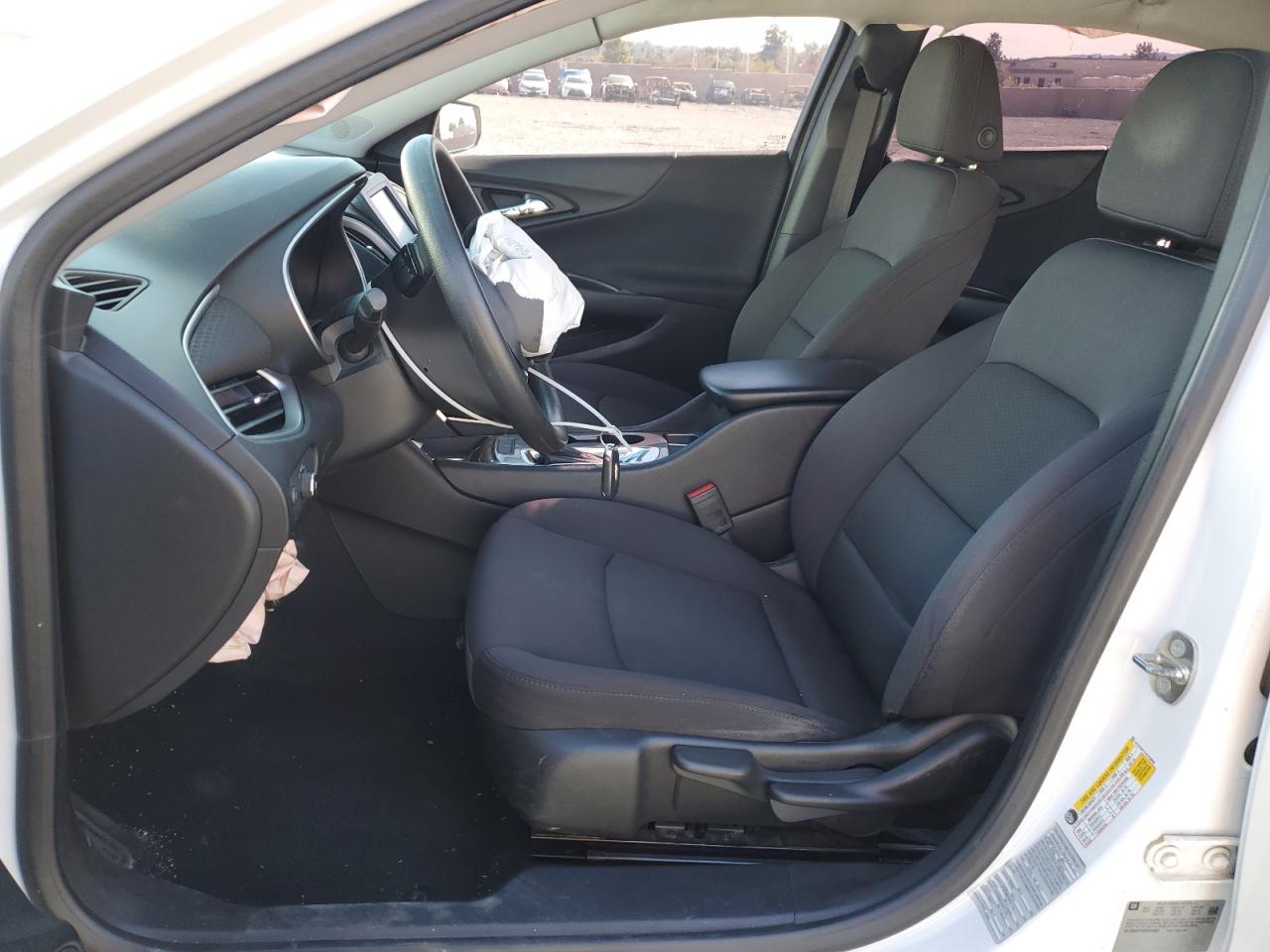 2017 Chevrolet Malibu - Image 7