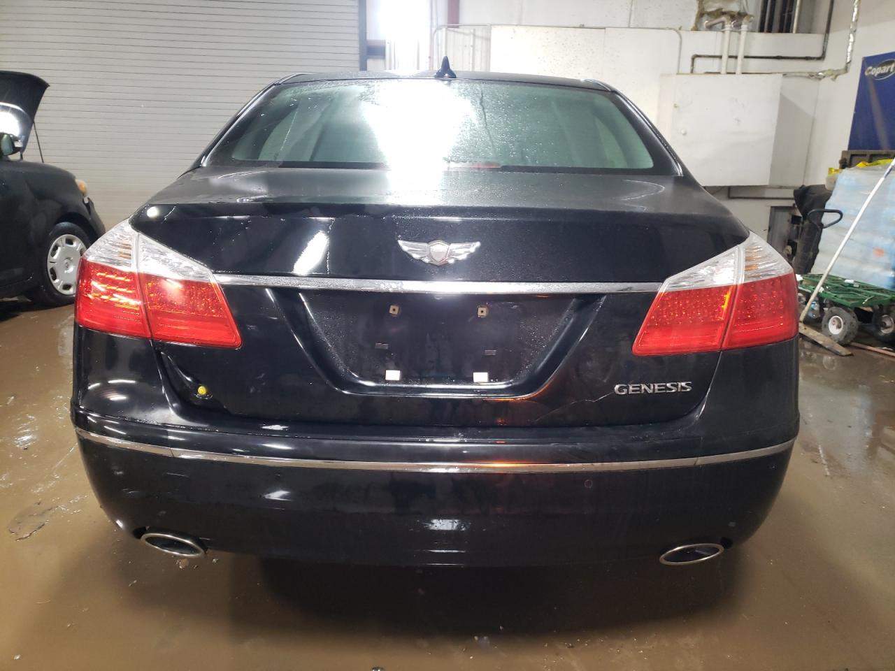 2009 Hyundai Genesis - Image 6
