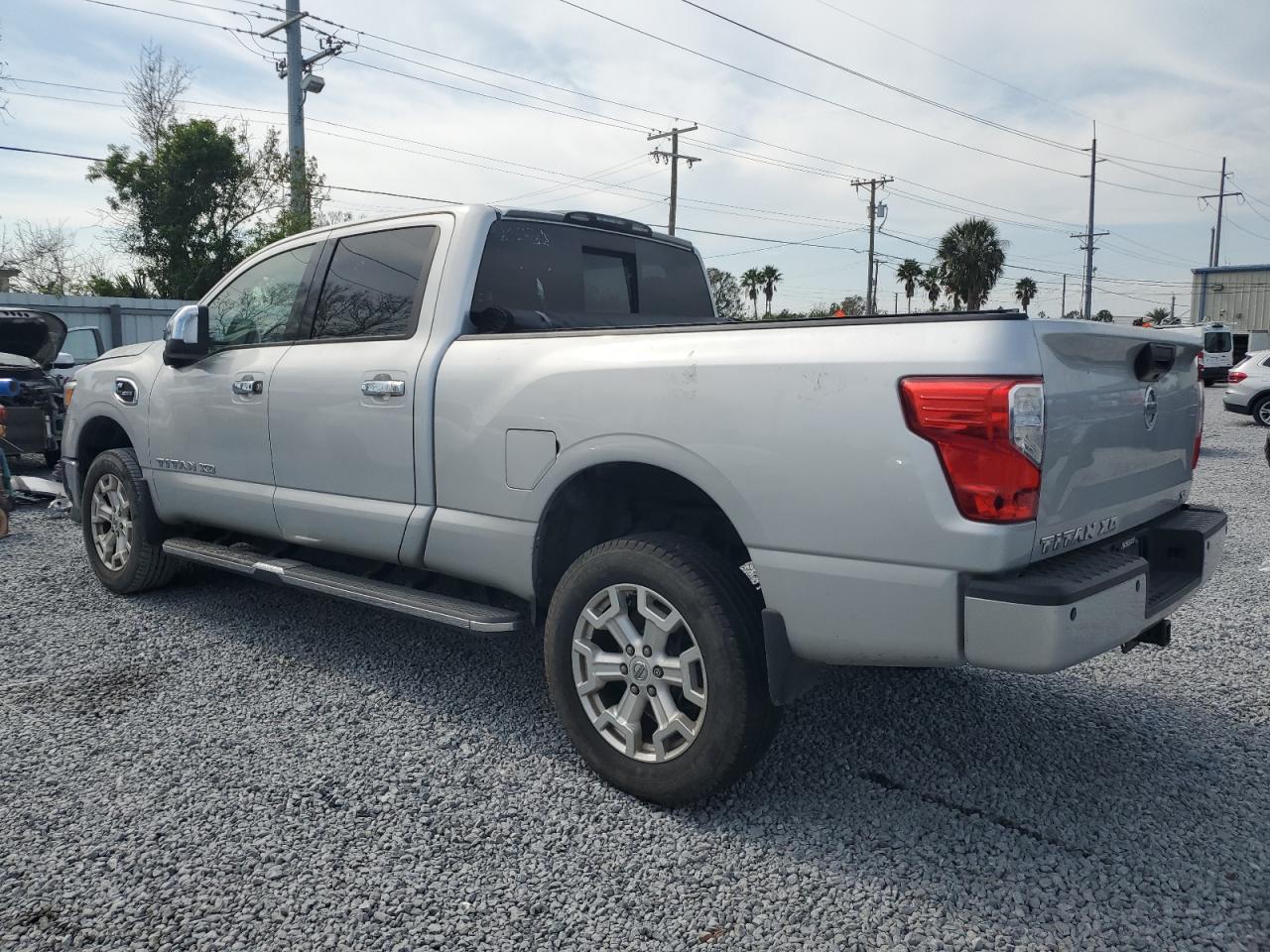 2017 Nissan Titan - Image 2