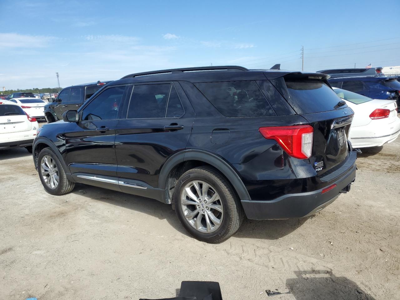 2022 Ford Explorer - Image 2