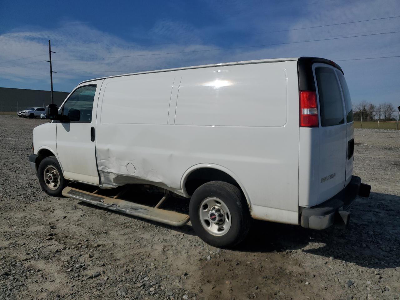 2018 GMC Savana - Image 2