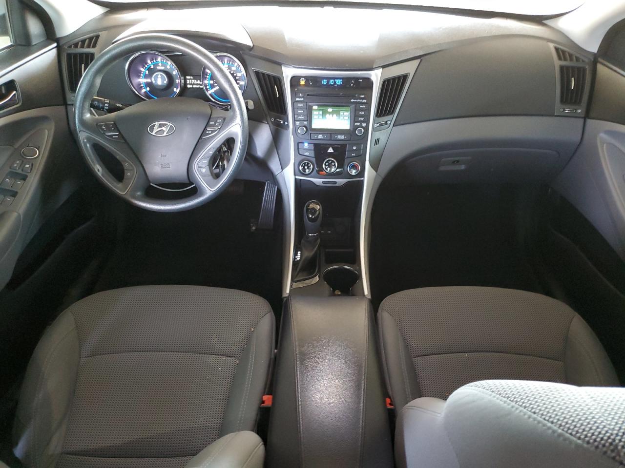 2014 Hyundai Sonata - Image 8