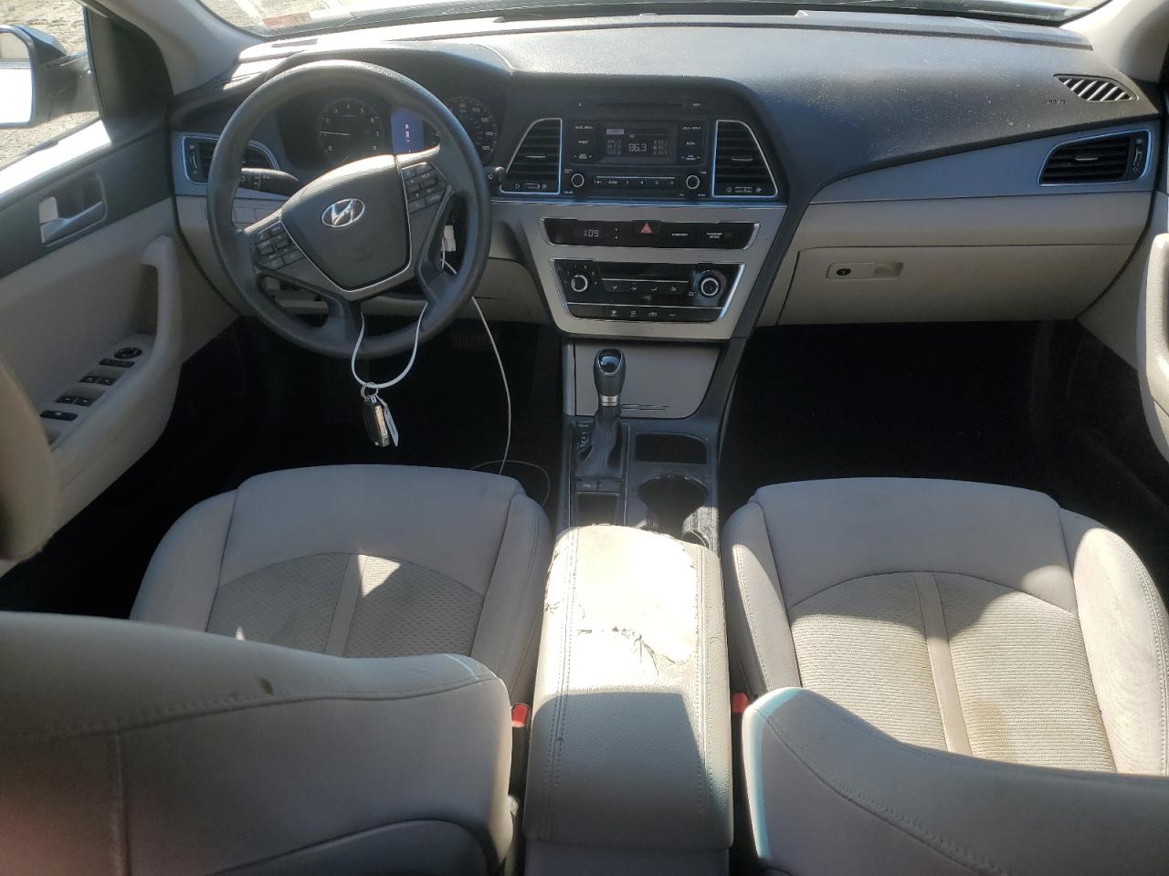 2016 Hyundai Sonata - Image 8