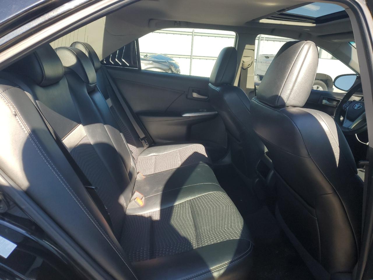 2012 Toyota Camry - Image 10