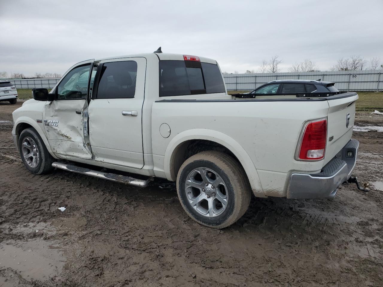 2016 RAM 1500 - Image 2