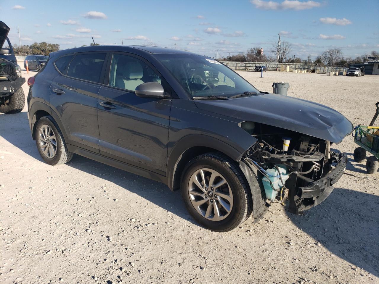 2017 Hyundai Tucson - Image 4