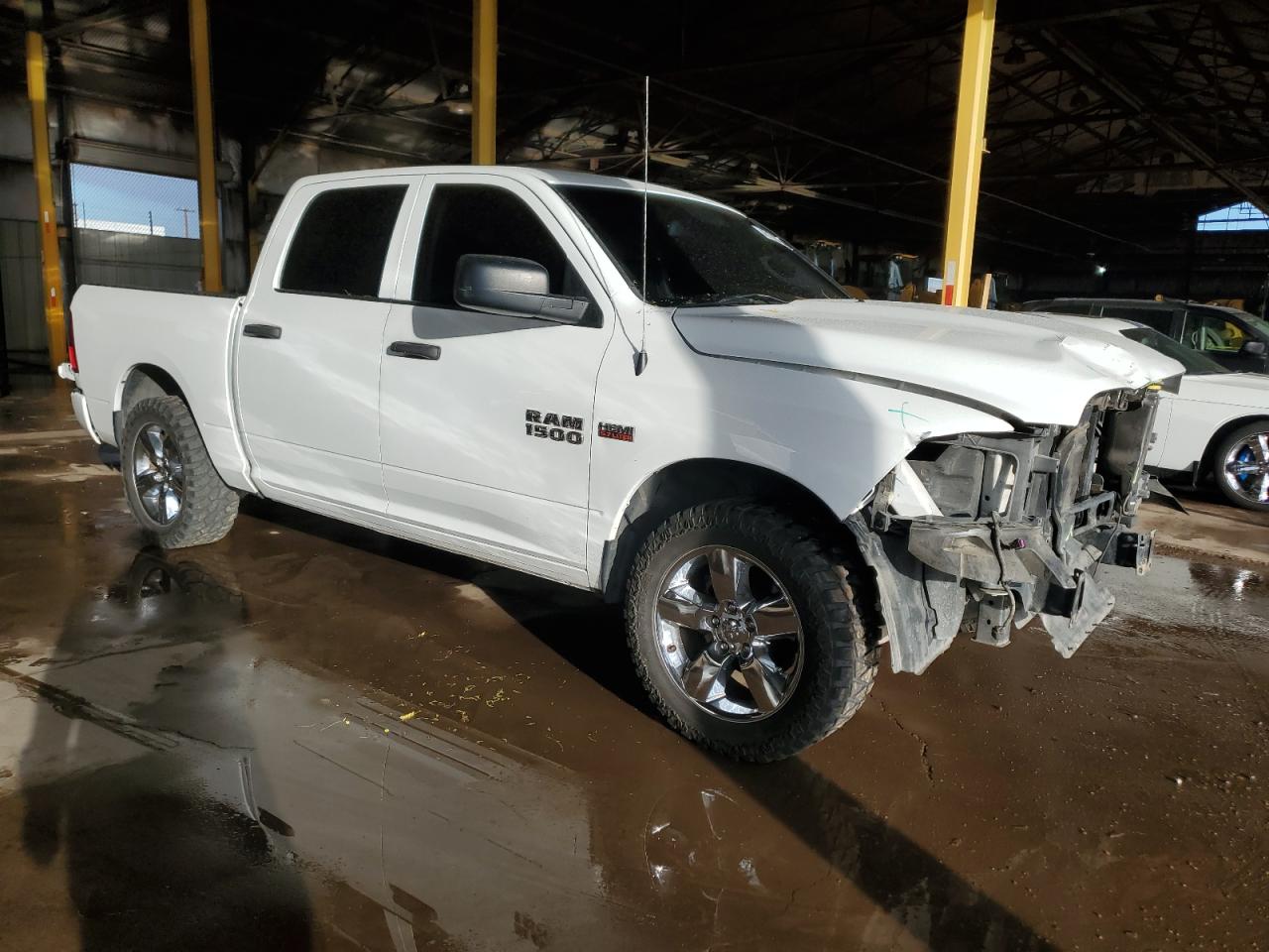 2015 RAM 1500 - Image 4